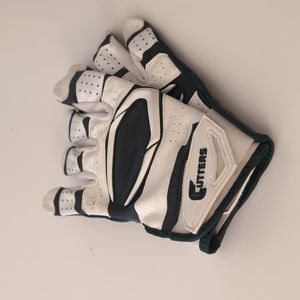 Cutters Rev Pro 2.0 football gloves